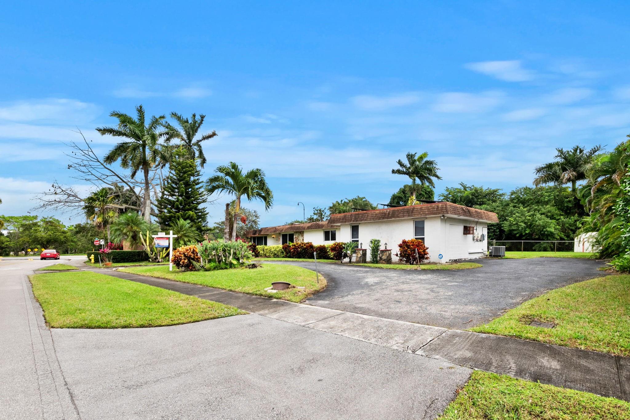 PLANTATION GOLF ESTATES - Residential