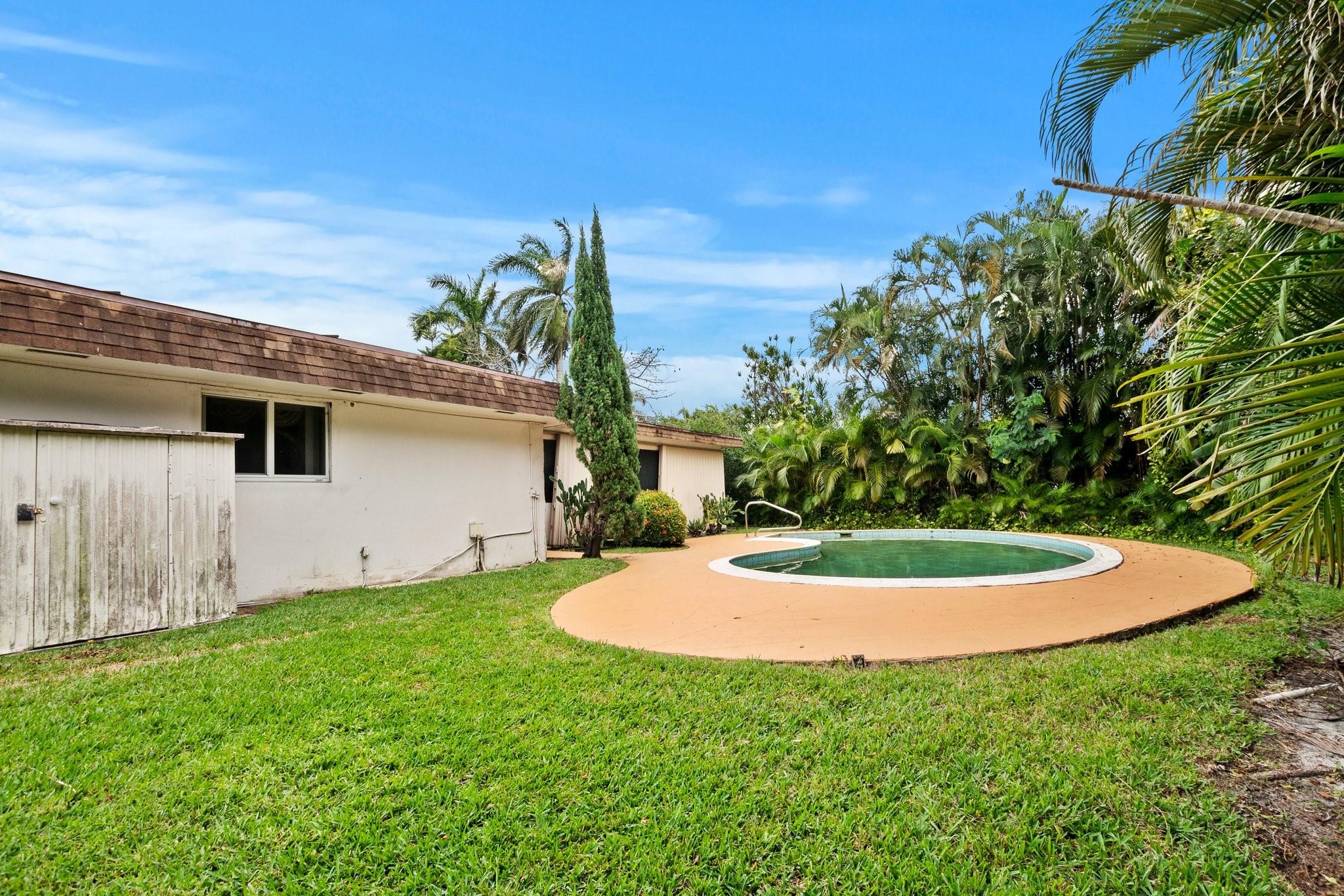 PLANTATION GOLF ESTATES - Residential