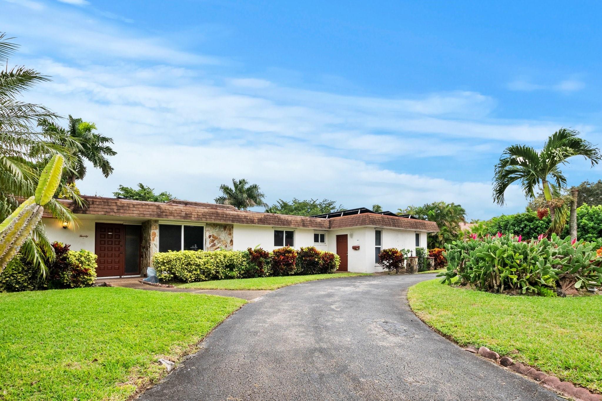 PLANTATION GOLF ESTATES - Residential