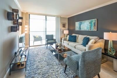 LAKE EMERALD - Residential
