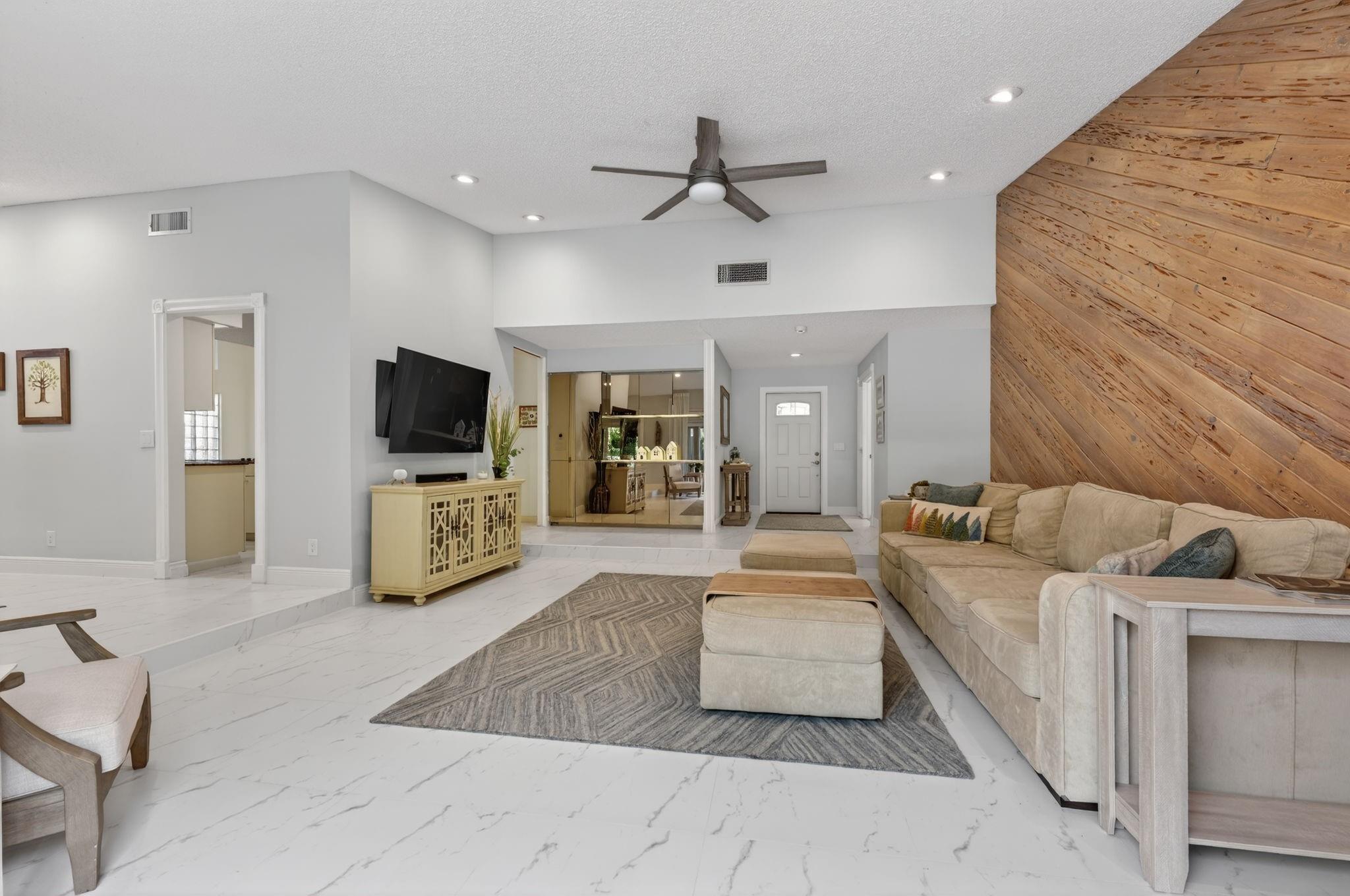 Woodlands Sec Eight 67-42 - Residential