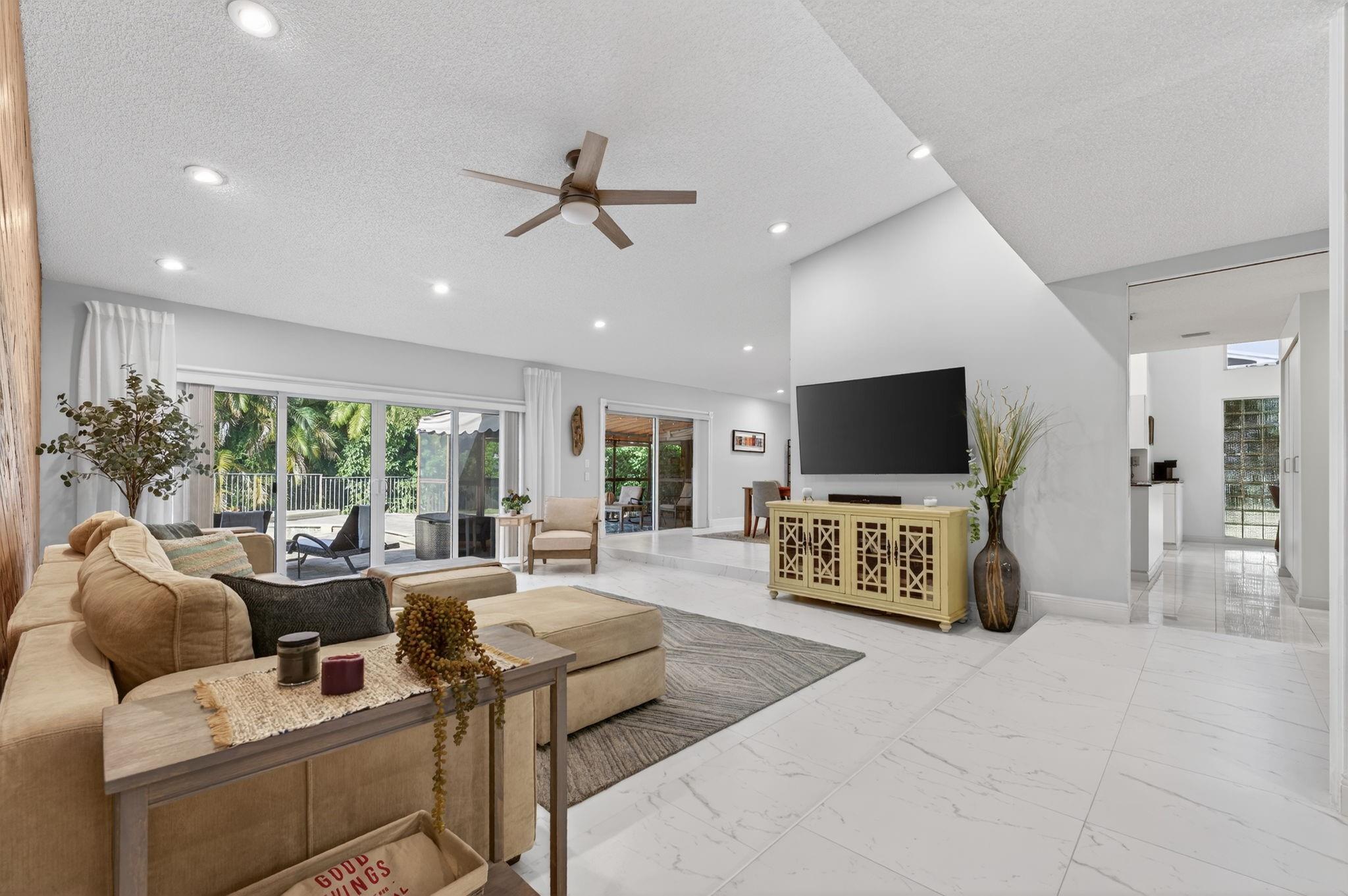 Woodlands Sec Eight 67-42 - Residential