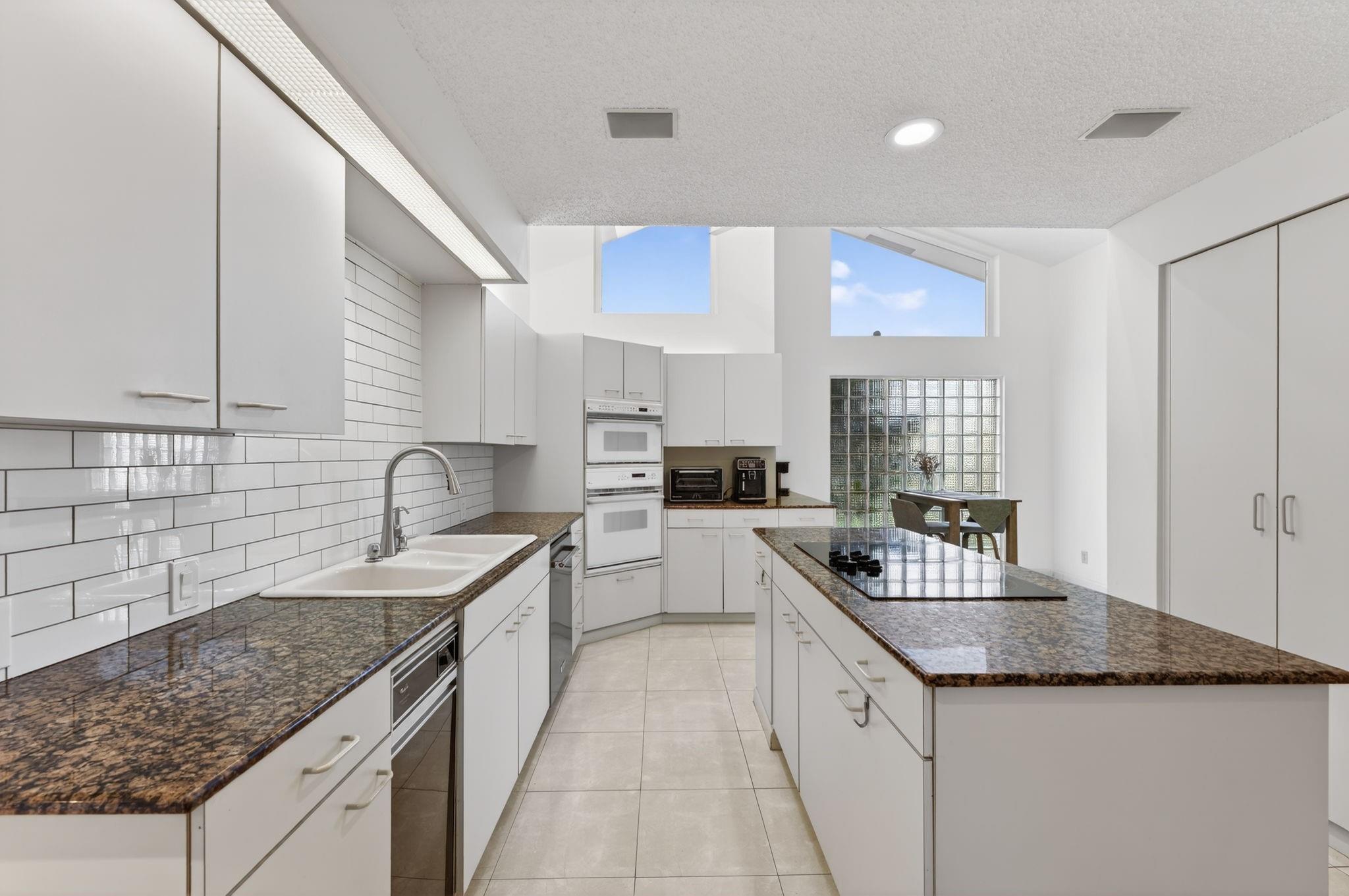 Woodlands Sec Eight 67-42 - Residential