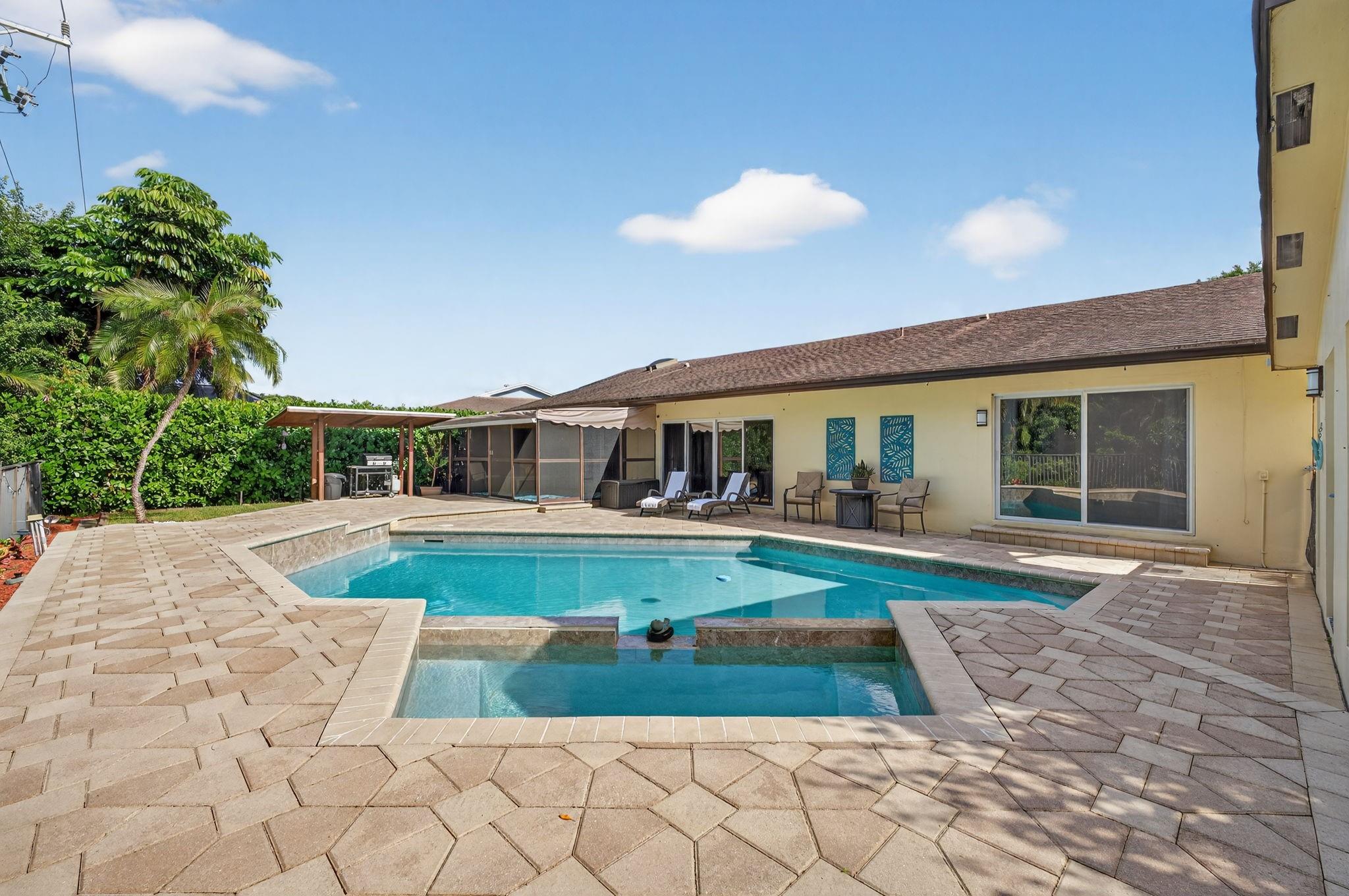 Woodlands Sec Eight 67-42 - Residential