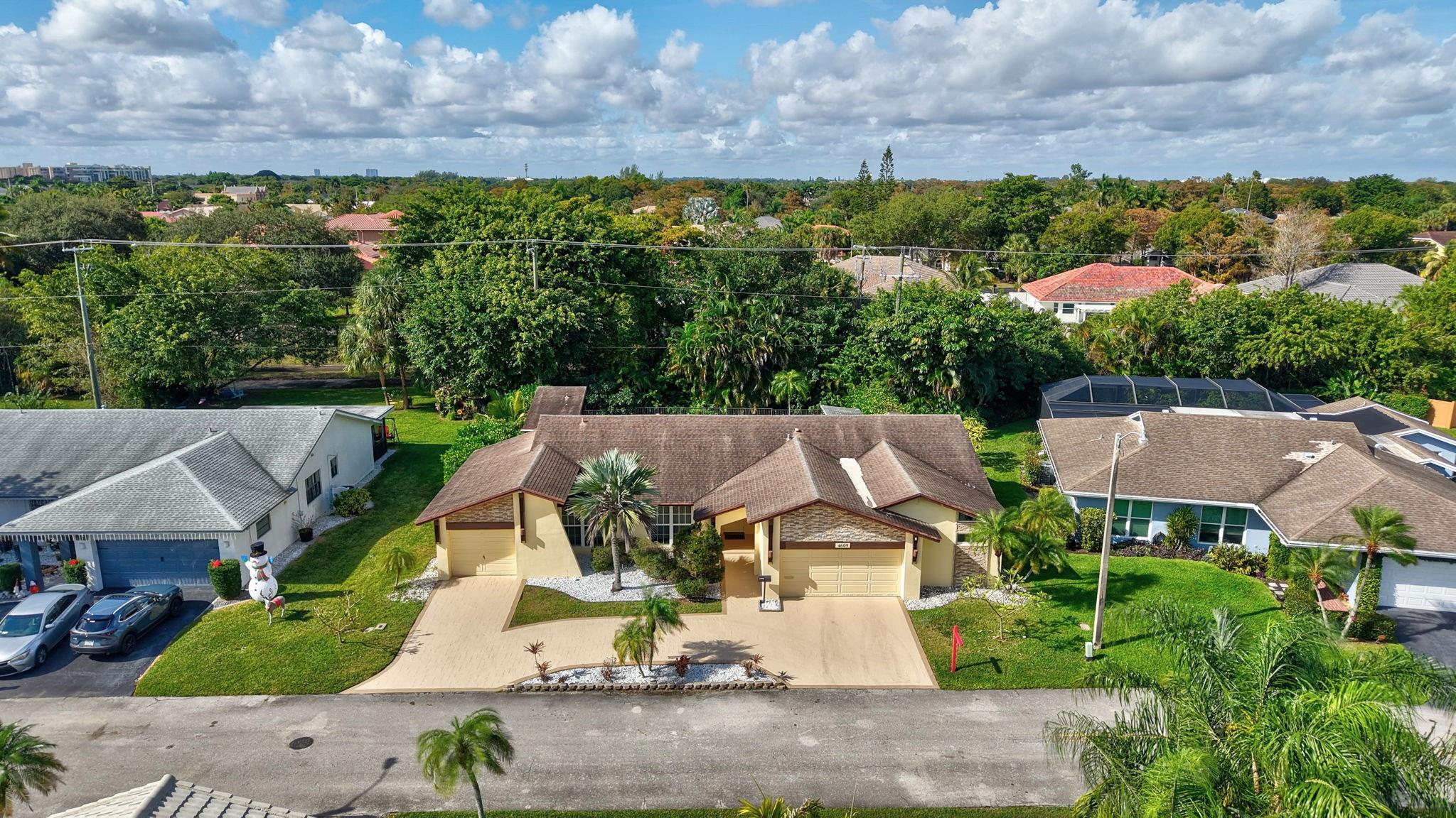 Woodlands Sec Eight 67-42 - Residential