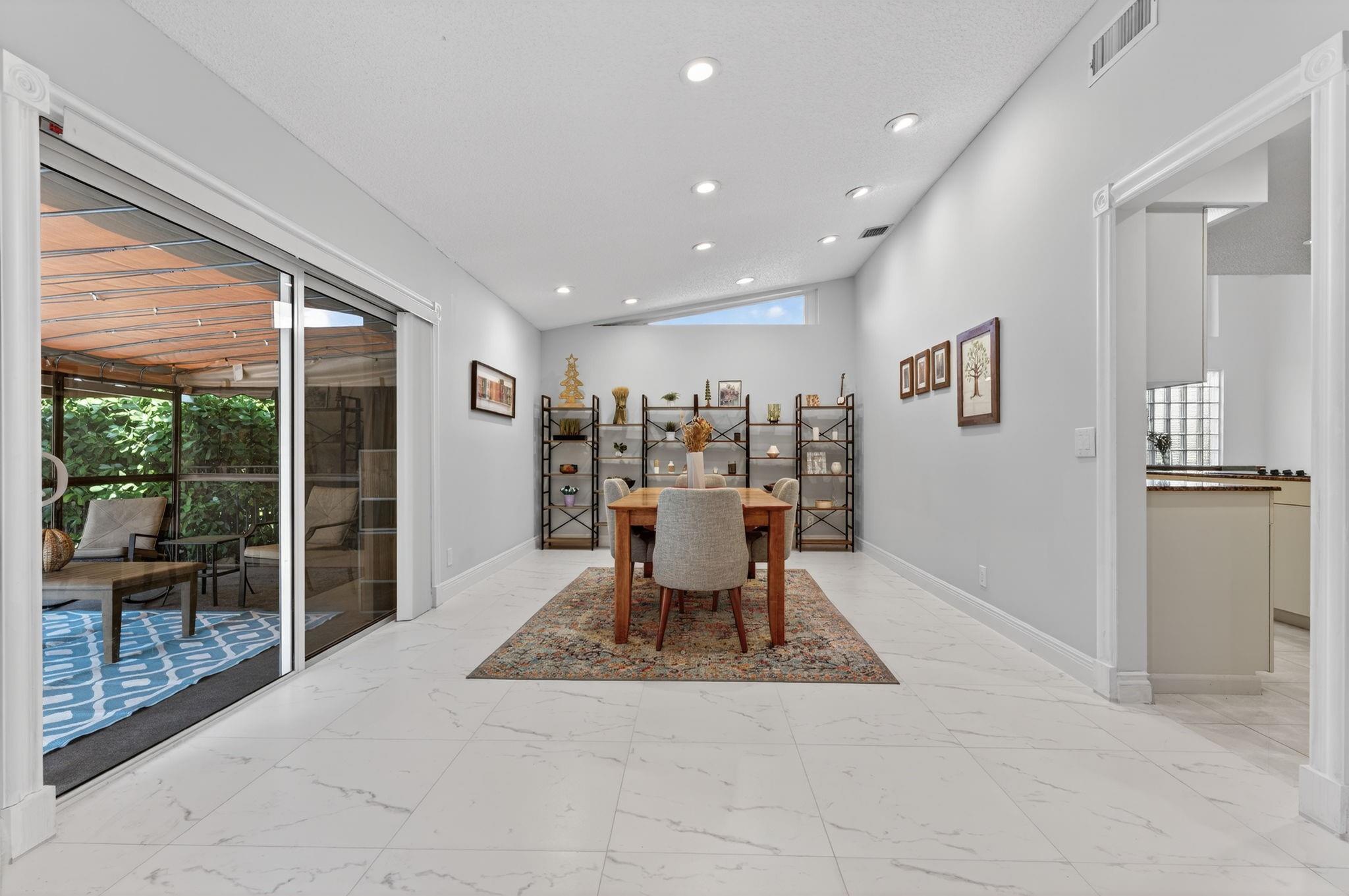 Woodlands Sec Eight 67-42 - Residential