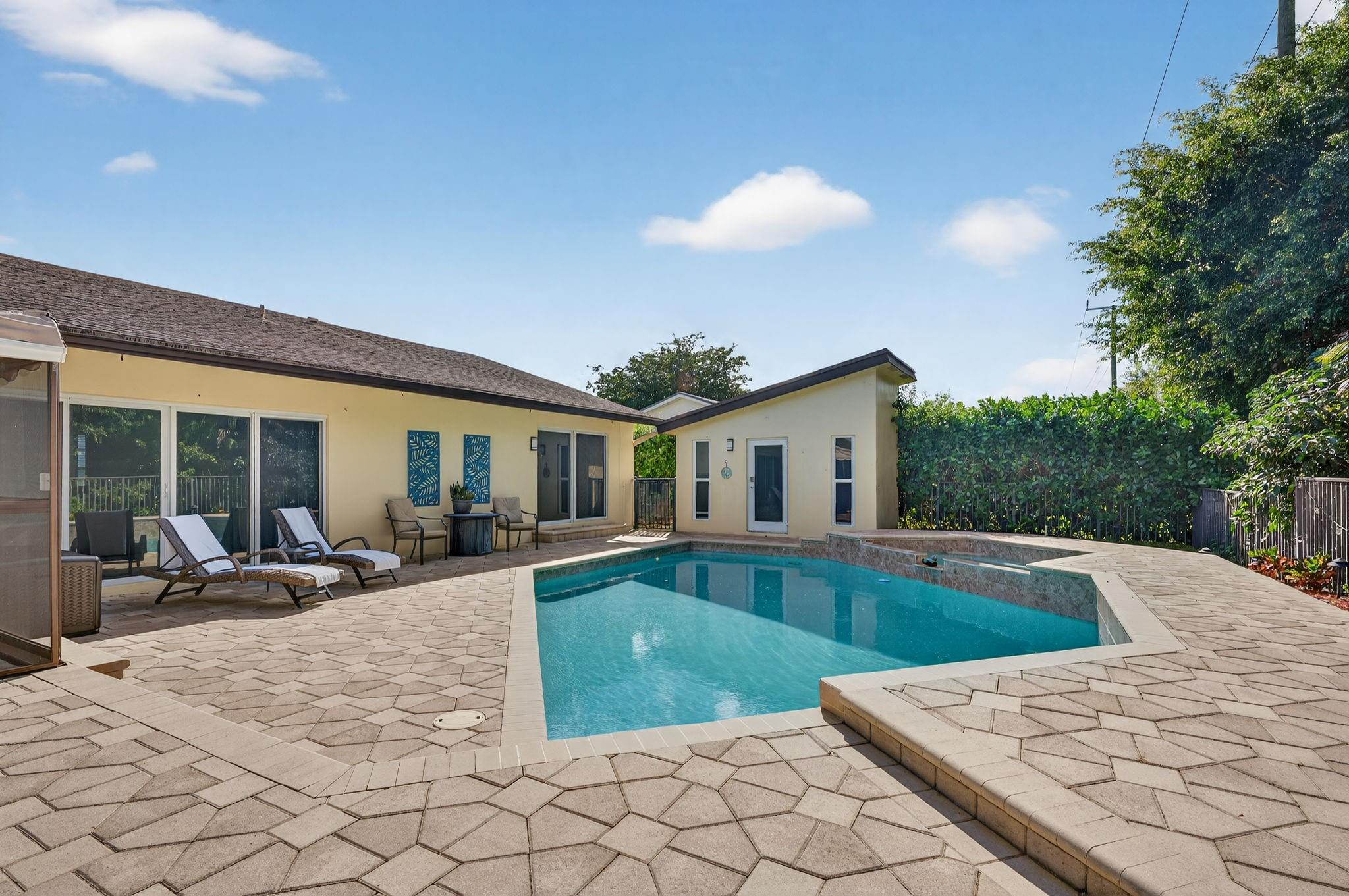 Woodlands Sec Eight 67-42 - Residential