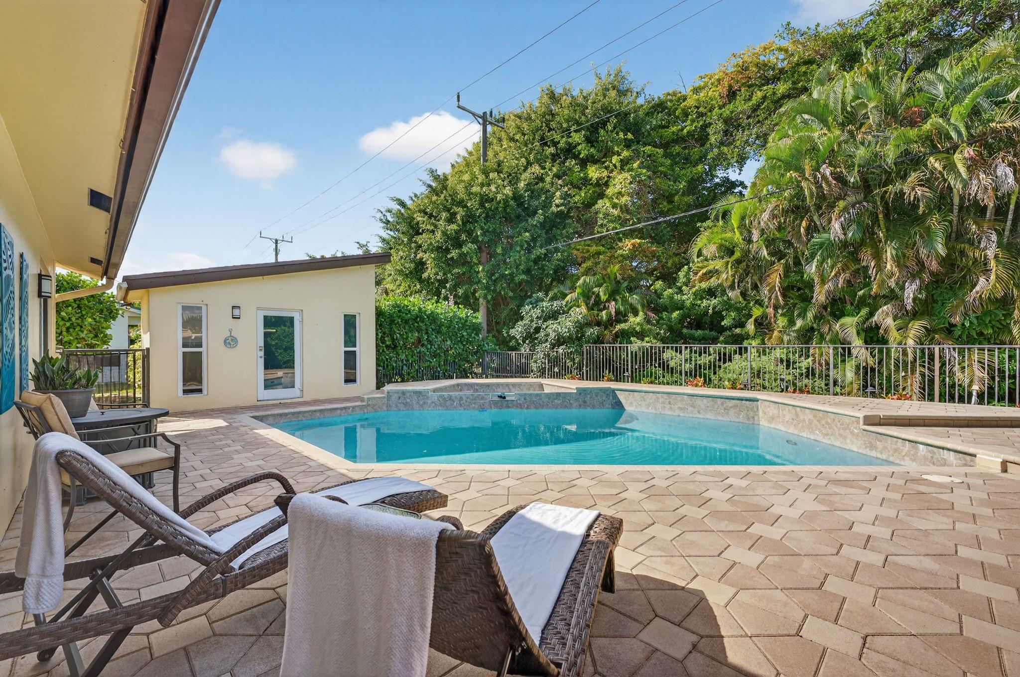 Woodlands Sec Eight 67-42 - Residential