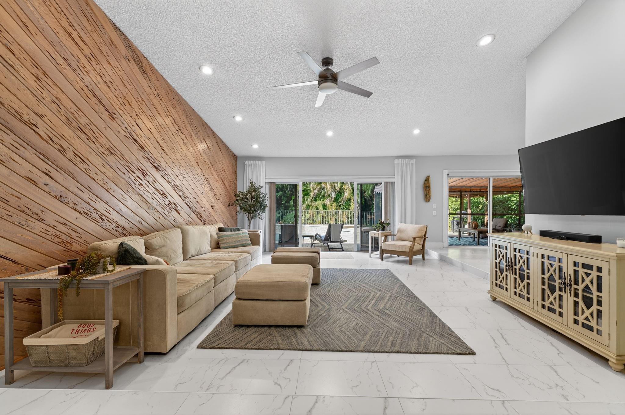 Woodlands Sec Eight 67-42 - Residential