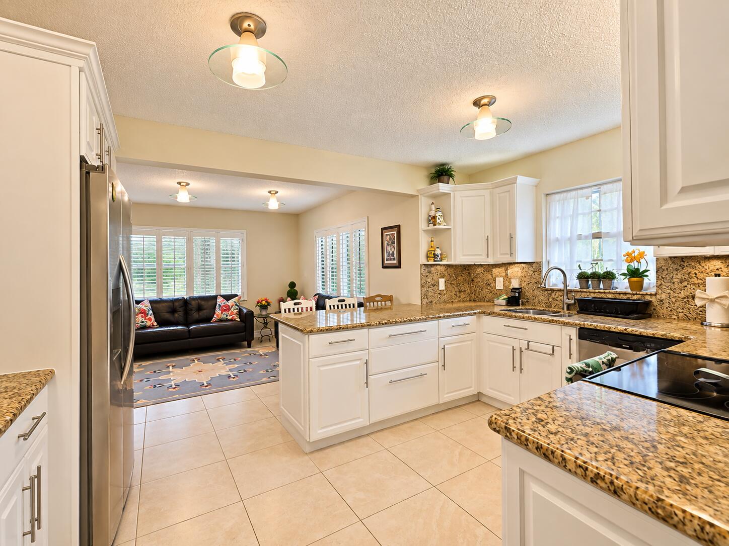 808 E CYPRESS Lane P-12