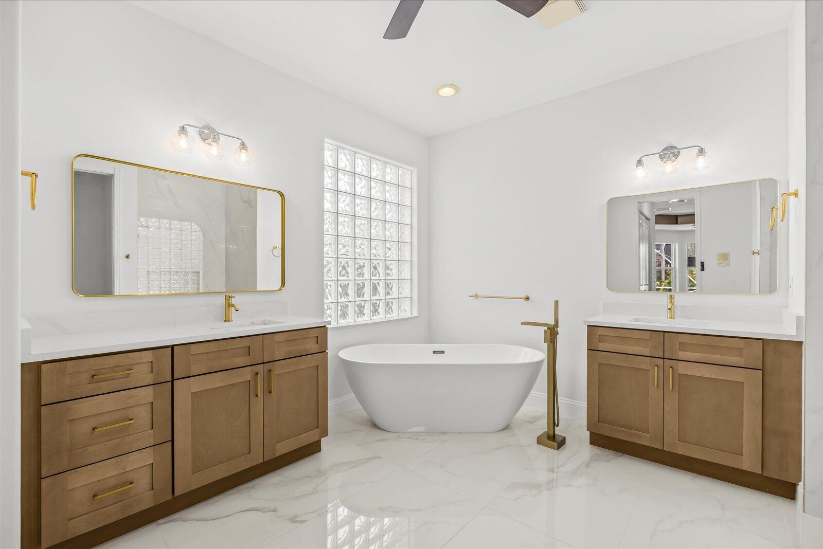 7558 Tarpon Cove Circle