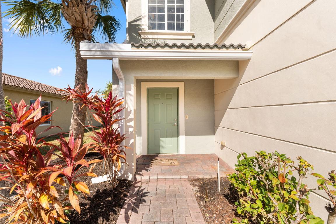 FOURTH  REPLAT OF PORTOFINO ISLES - Residential