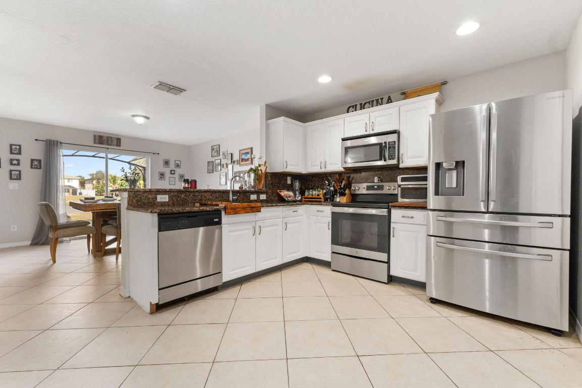 FOURTH  REPLAT OF PORTOFINO ISLES - Residential