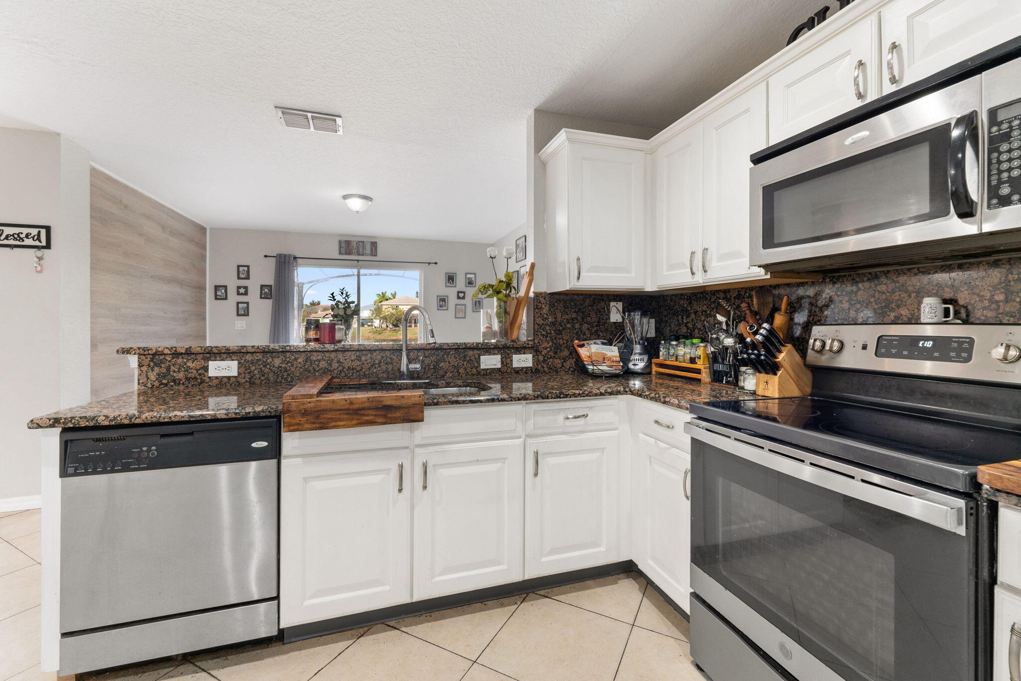 FOURTH  REPLAT OF PORTOFINO ISLES - Residential