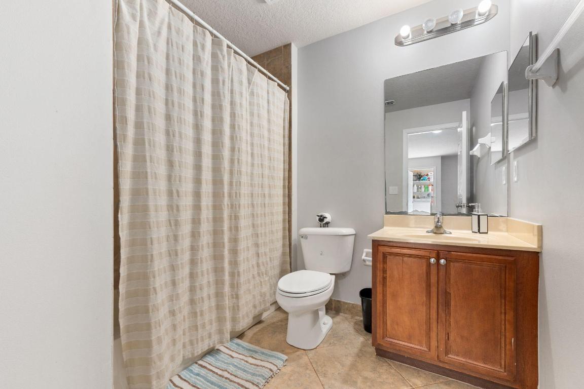 FOURTH  REPLAT OF PORTOFINO ISLES - Residential