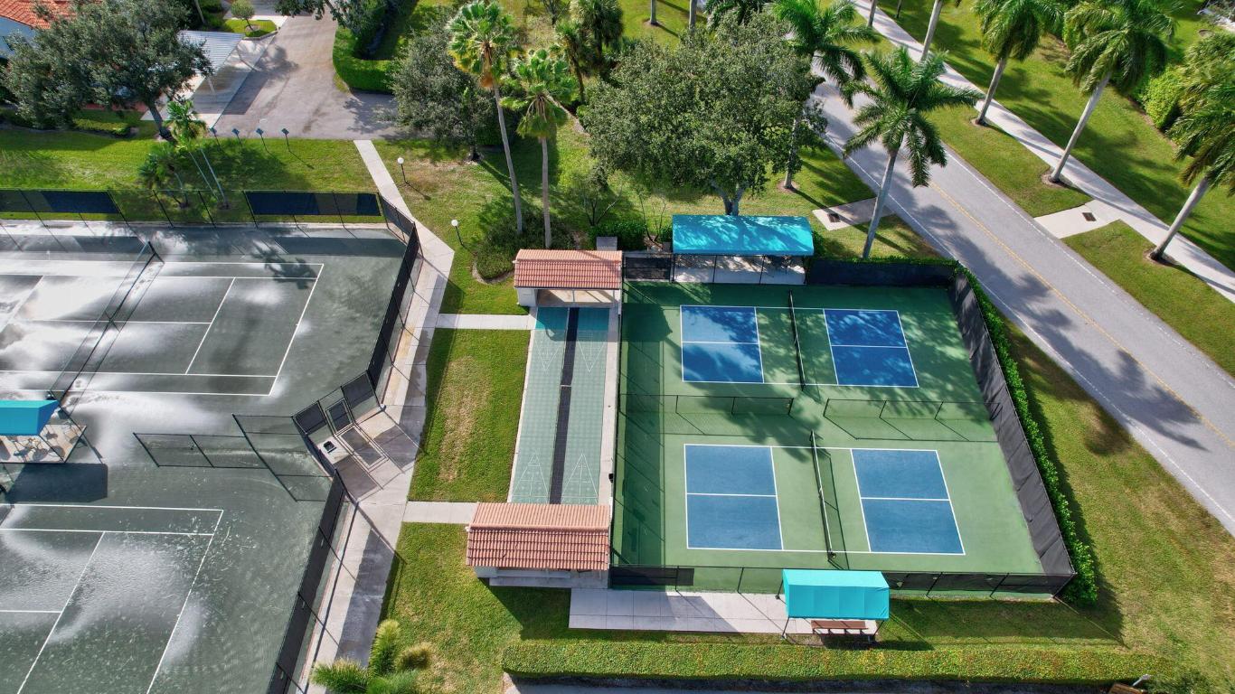 PALM ISLES - Residential