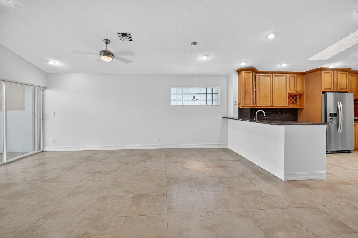 PALM ISLES - Residential