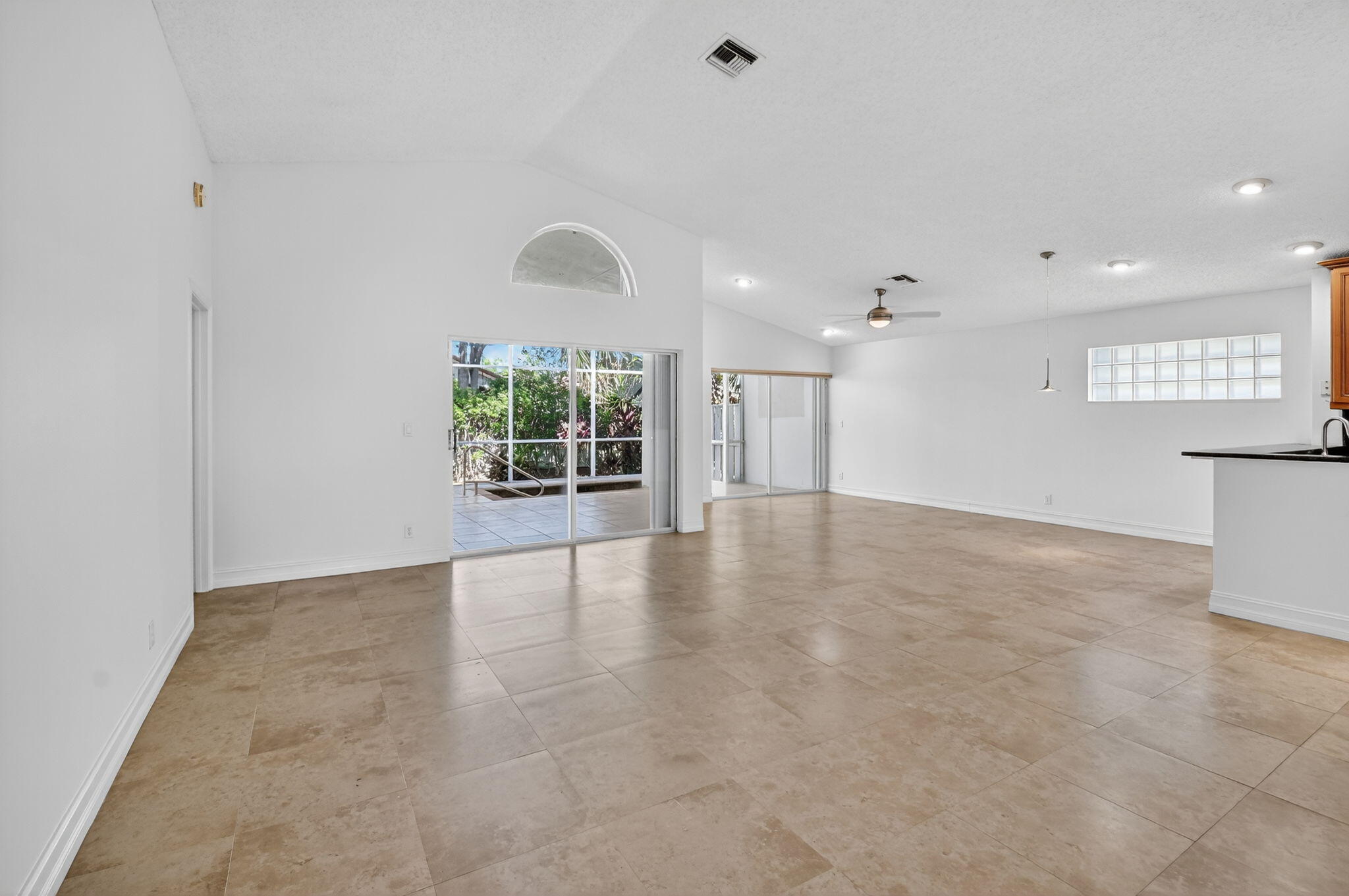 PALM ISLES - Residential