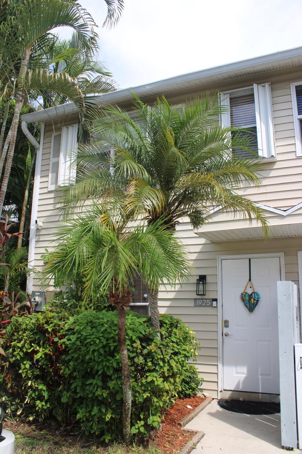 Photo of 1925 NE 15TH Avenue #1925, Fort Lauderdale, FL 33305 (MLS # B26079924)