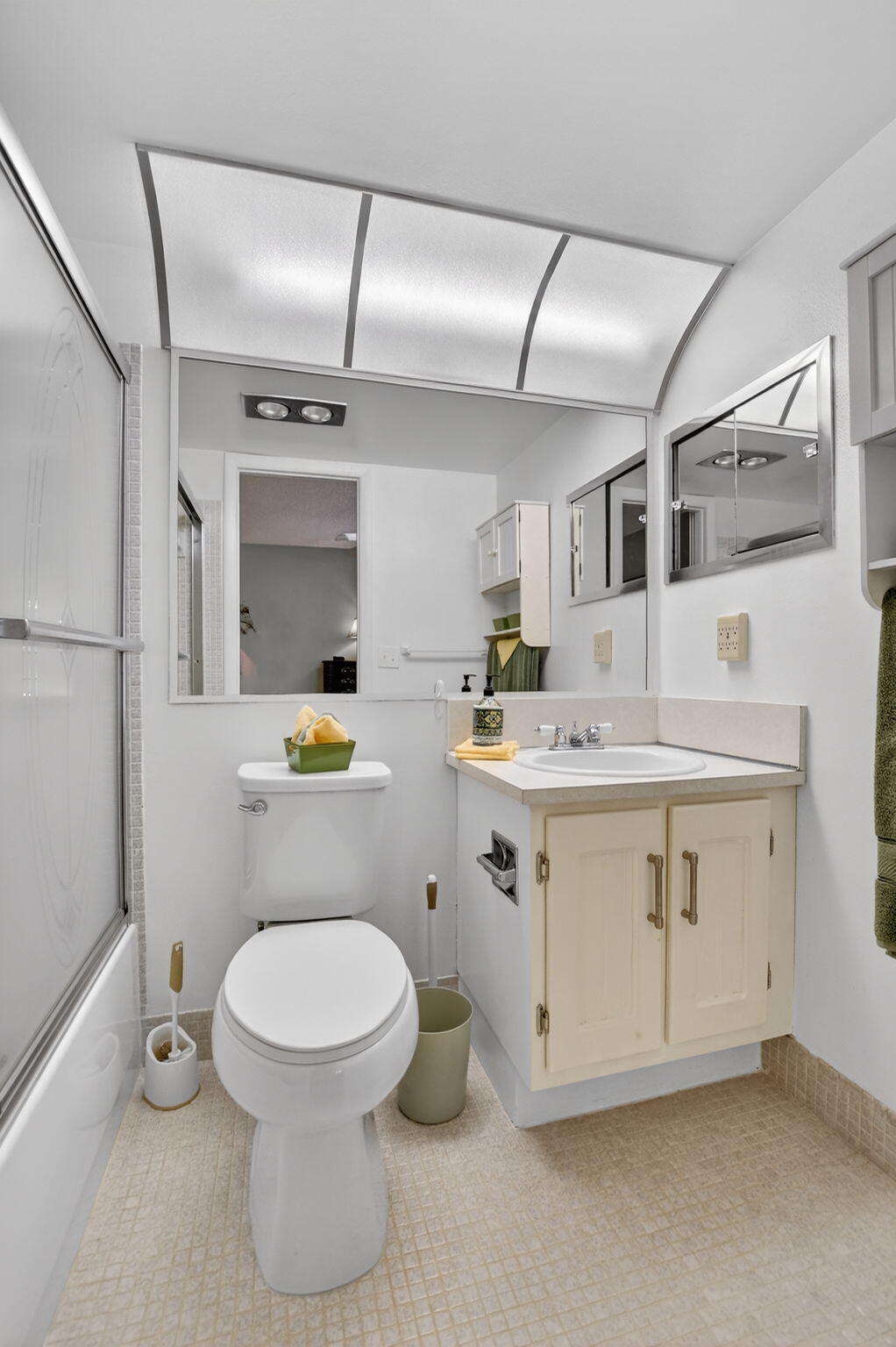 FARNHAM N CONDO - Residential