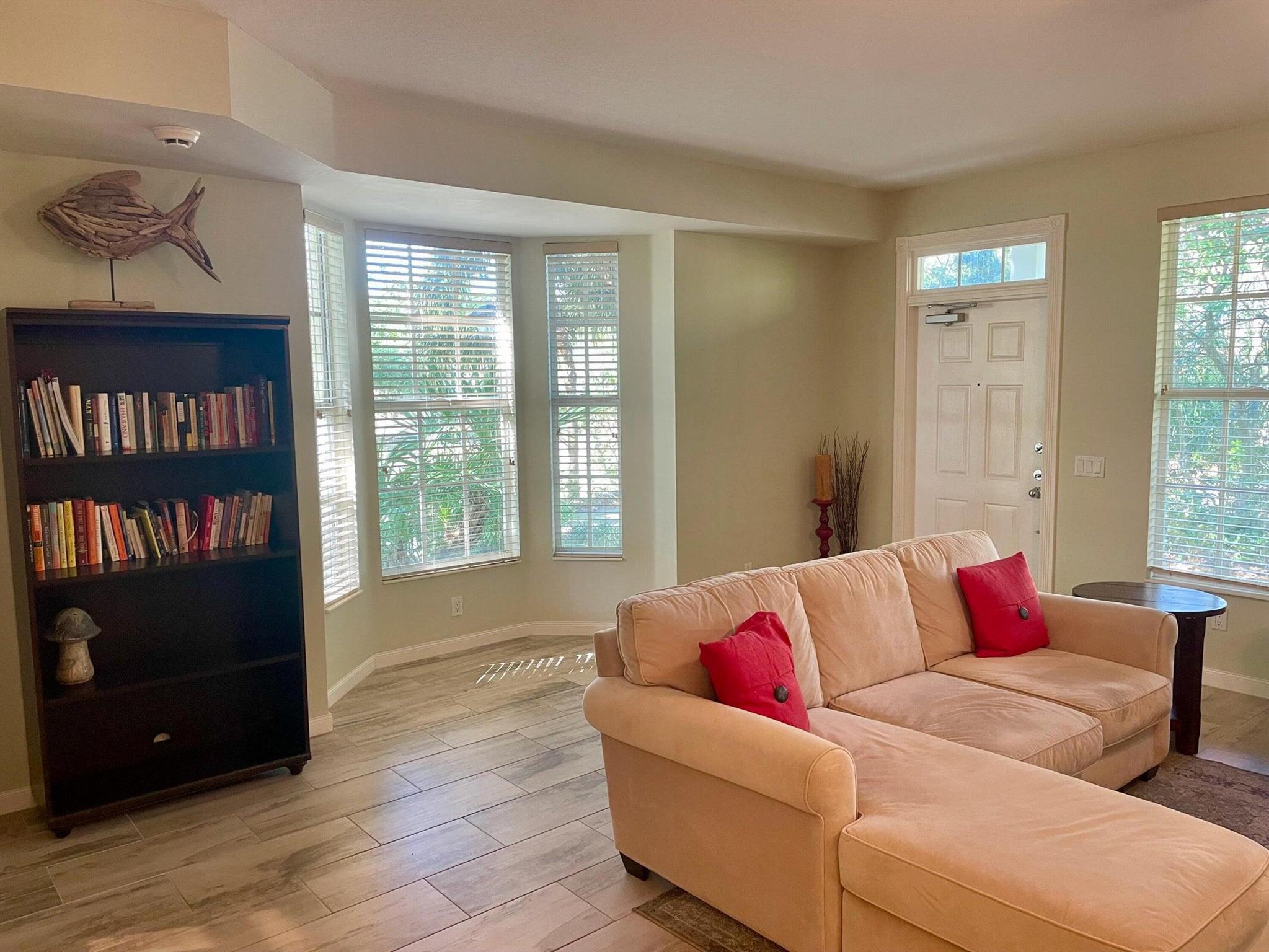 Charleston Court at Abaco - Residential Lease