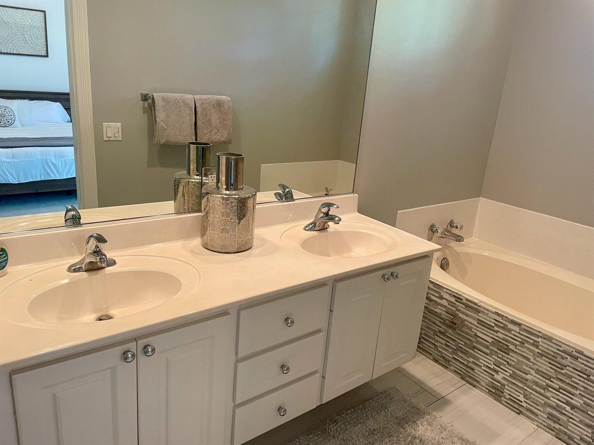 Charleston Court at Abaco - Residential Lease