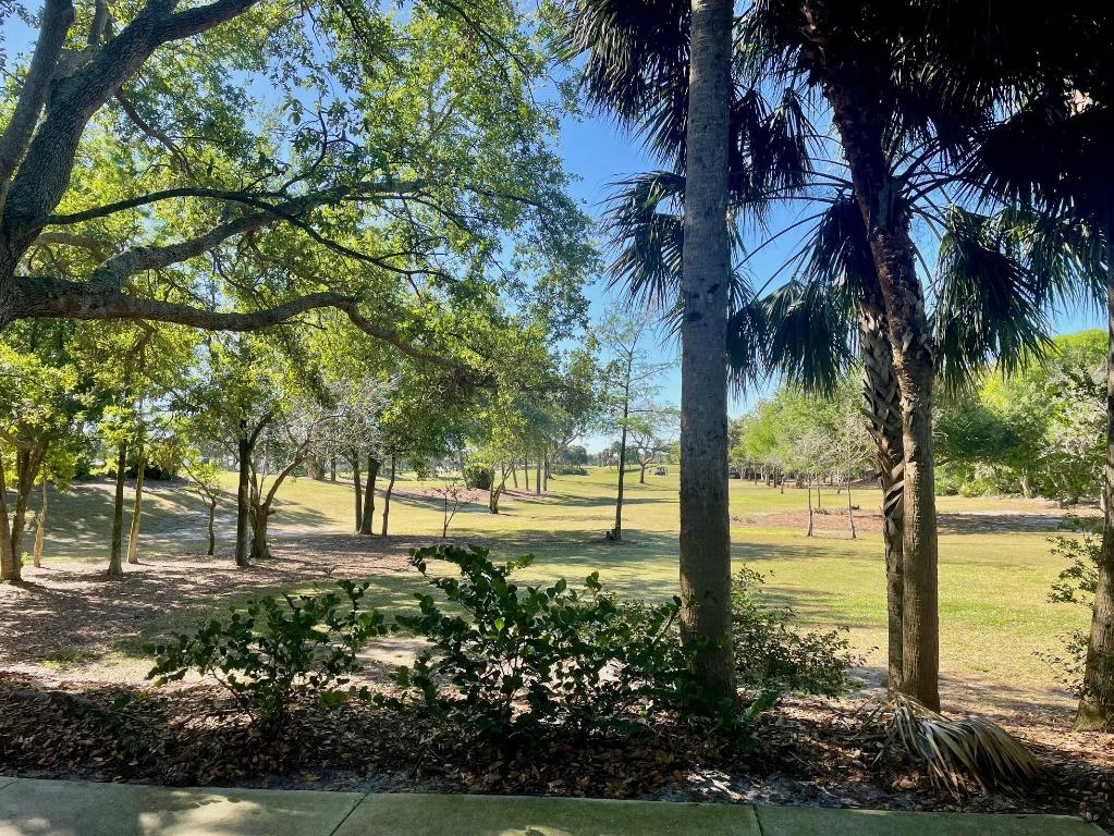 Charleston Court at Abacoa - Residential Lease