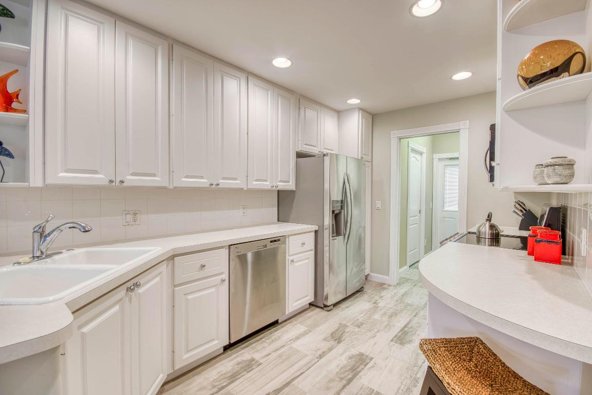 Charleston Court at Abacoa - Residential Lease