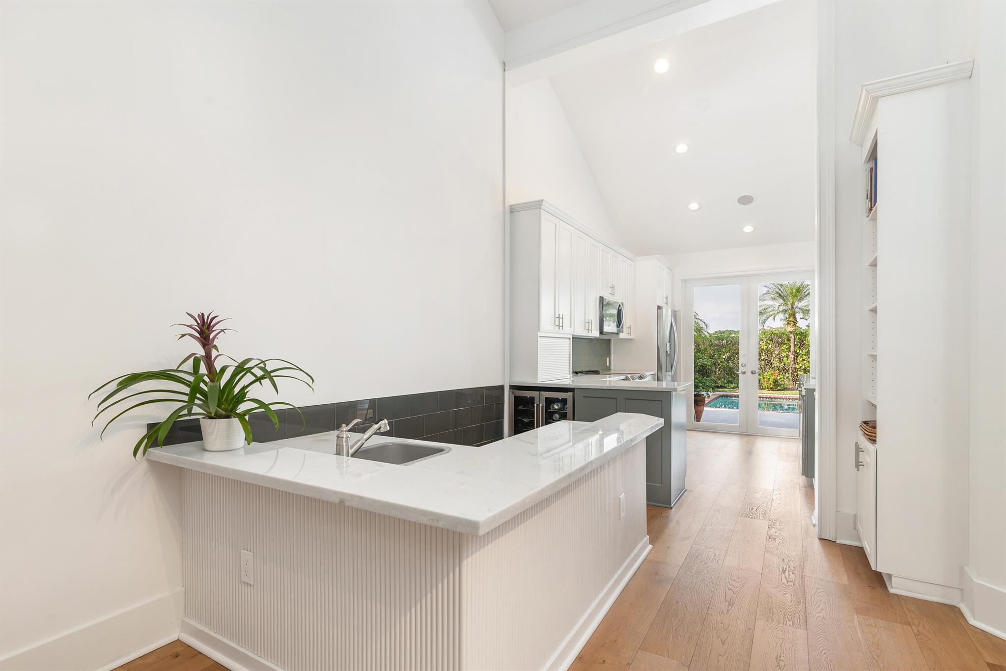 WINDSOR WAY 1 - Residential