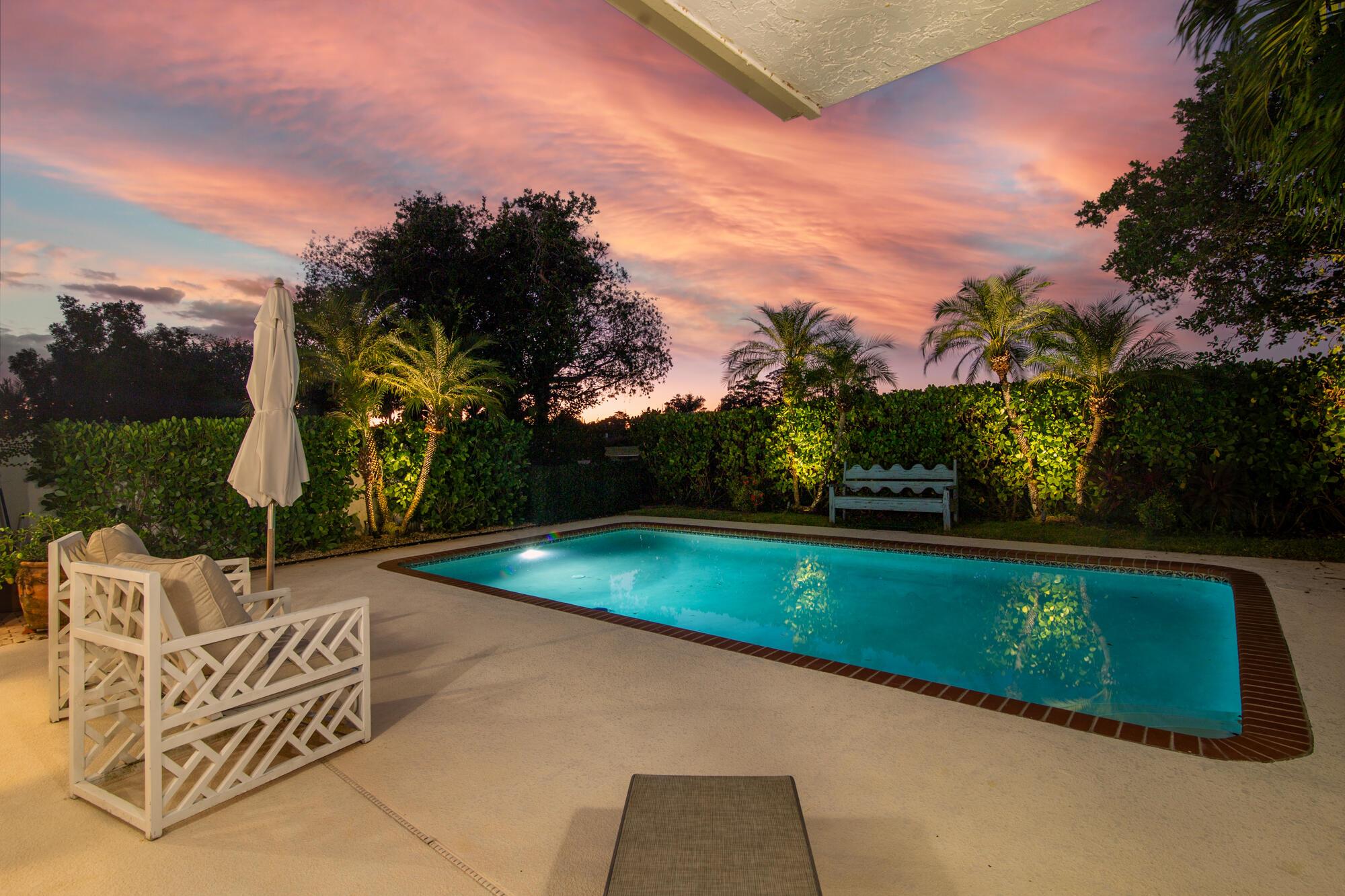 WINDSOR WAY 1 - Residential