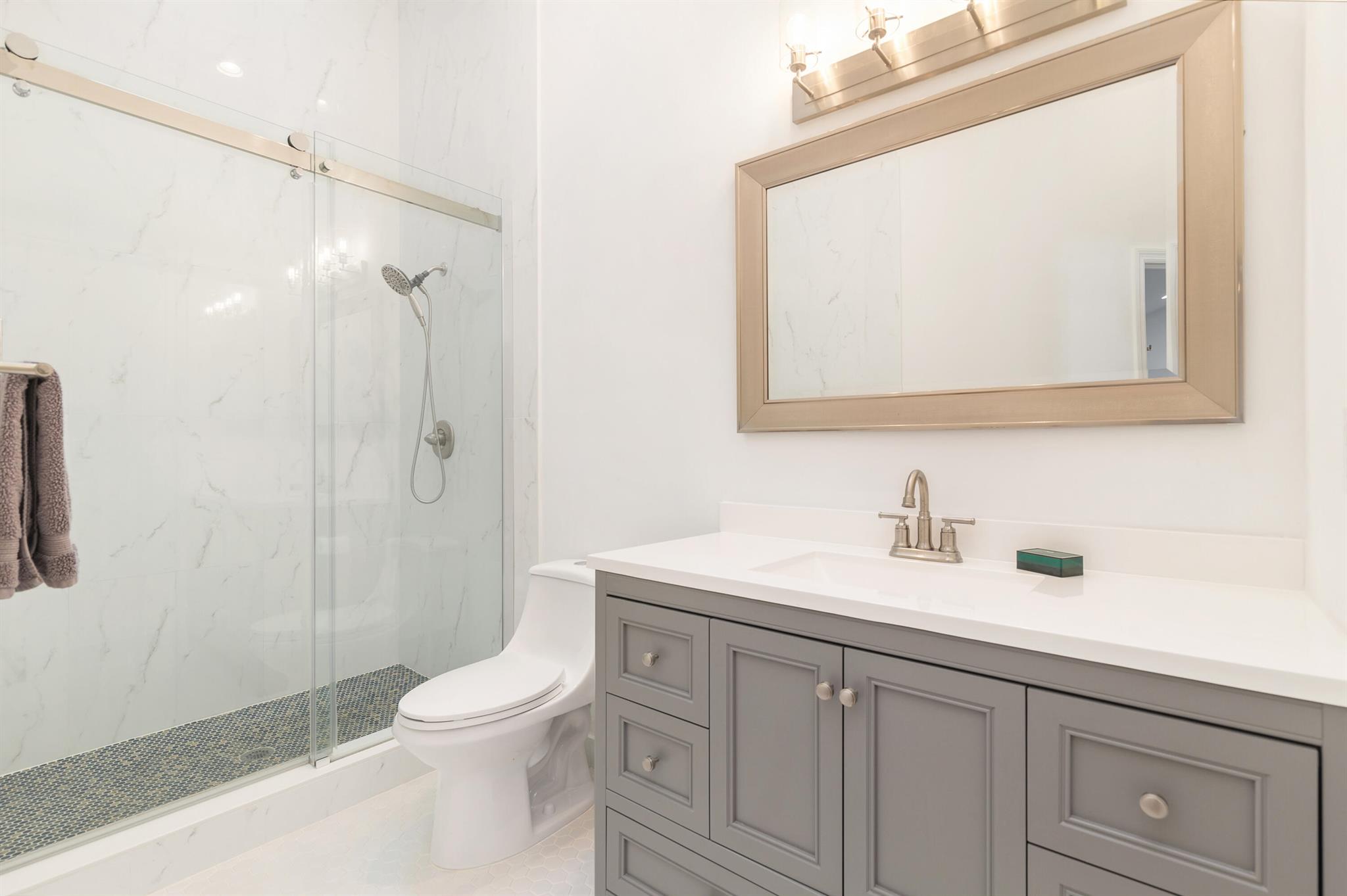 WINDSOR WAY 1 - Residential