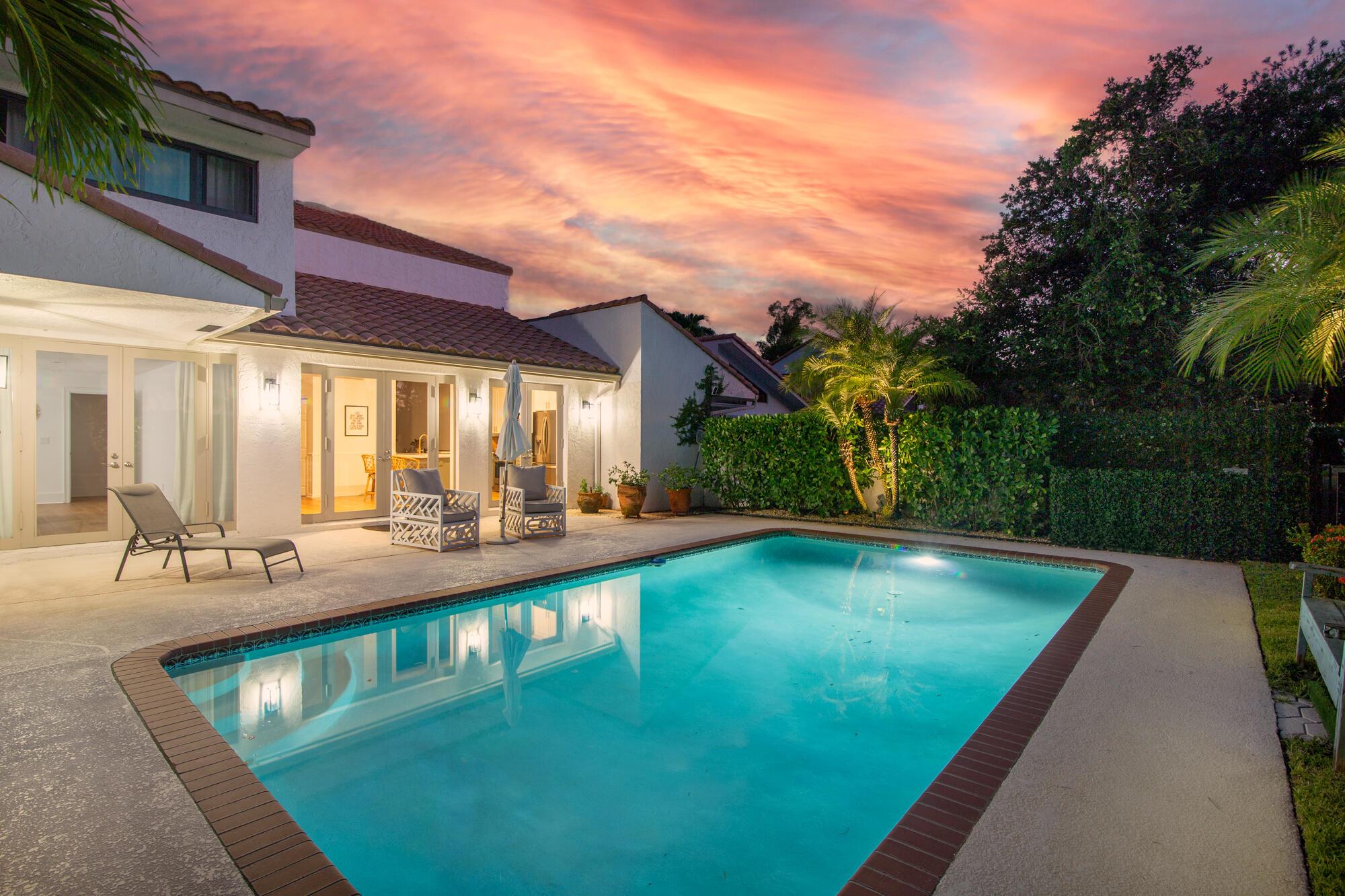 WINDSOR WAY 1 - Residential