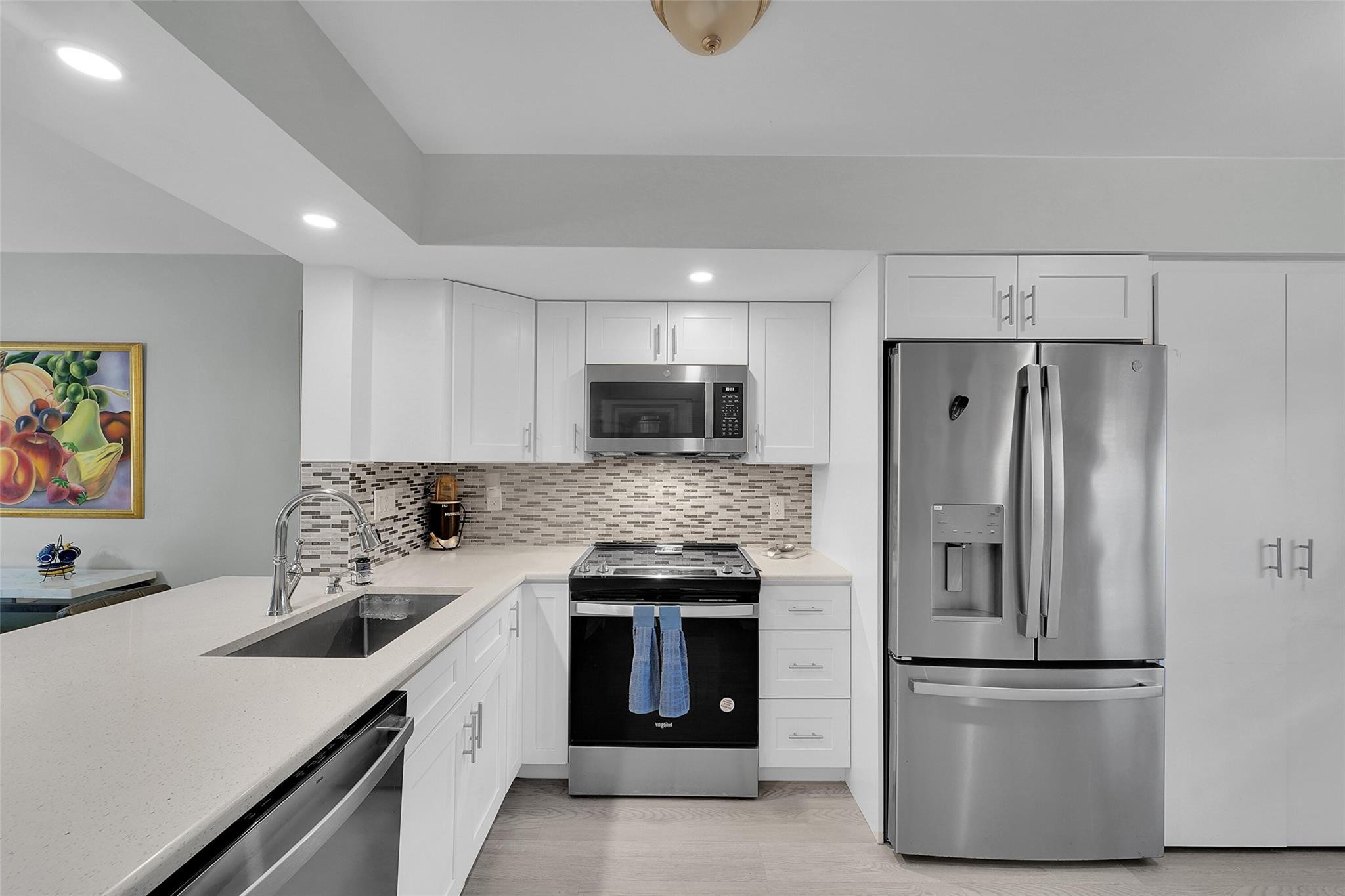 Palm Lakes Condominium - Residential