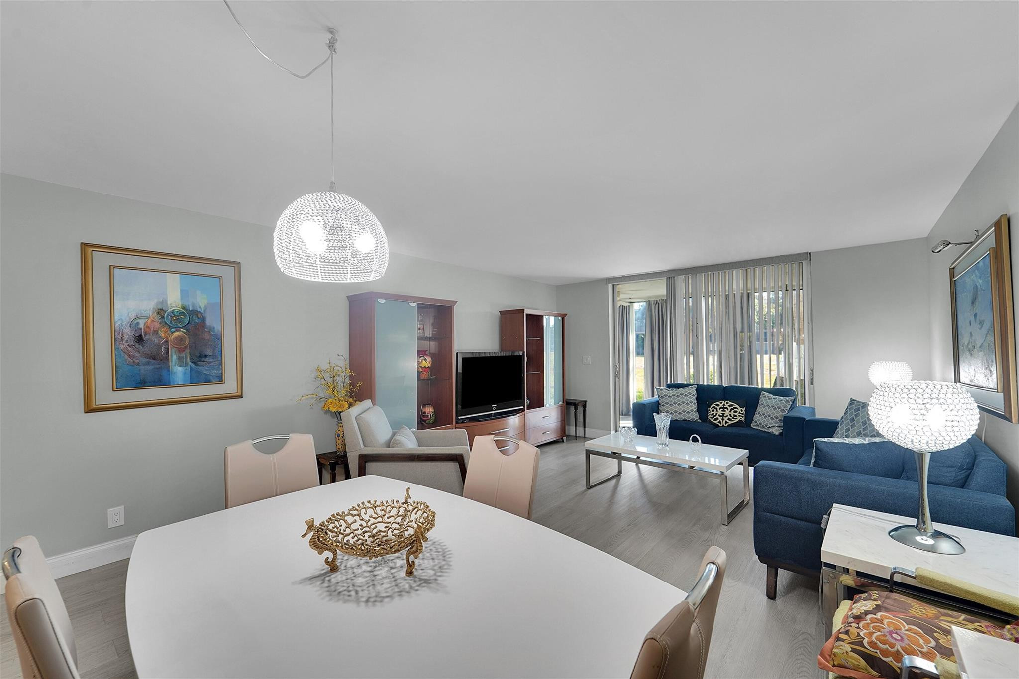 Palm Lakes Condominium - Residential