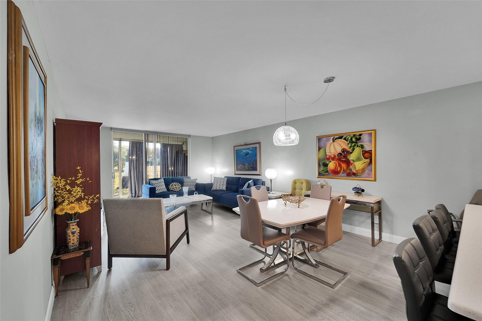 Palm Lakes Condominium - Residential