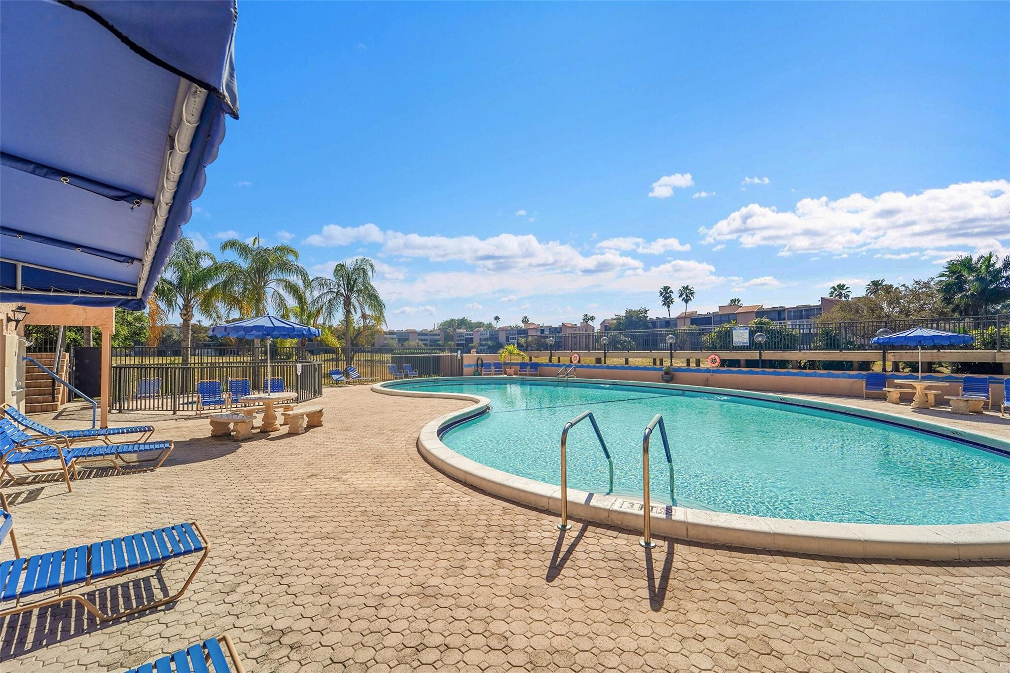 Palm Lakes Condominium - Residential