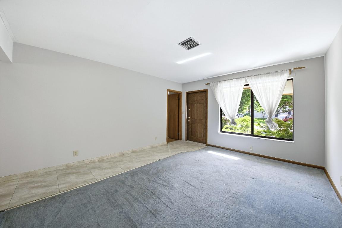 HOLLYWOOD CENTER - Residential