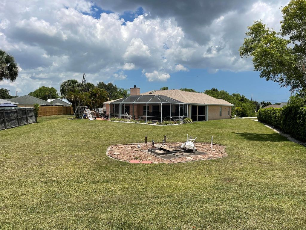 Photo of 535 SW Knox Court, Port St Lucie, FL 34953 (MLS # R10891524)