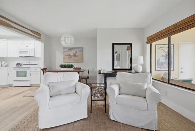 PINE RIDGE IV COND DECL FILED - Residential