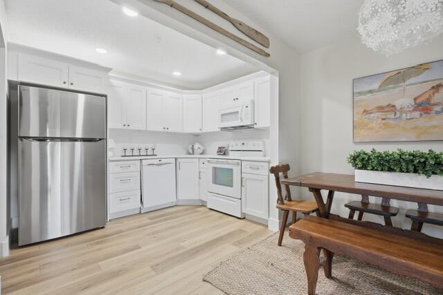 PINE RIDGE IV COND DECL FILED - Residential