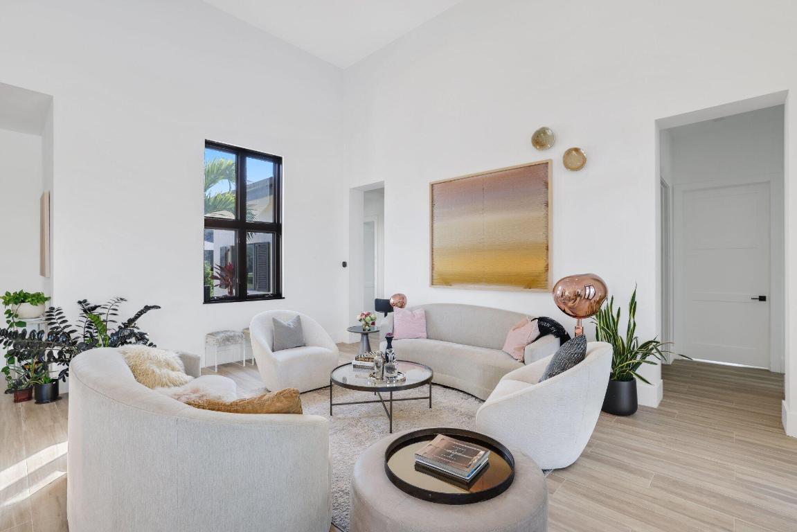 WHITE FENCES EQUESTRIAN ESTATES - Residential