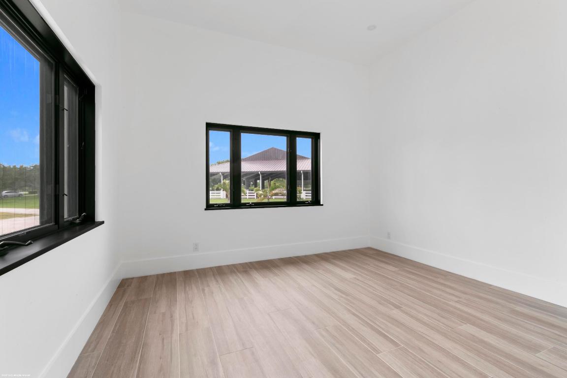 WHITE FENCES EQUESTRIAN ESTATES - Residential