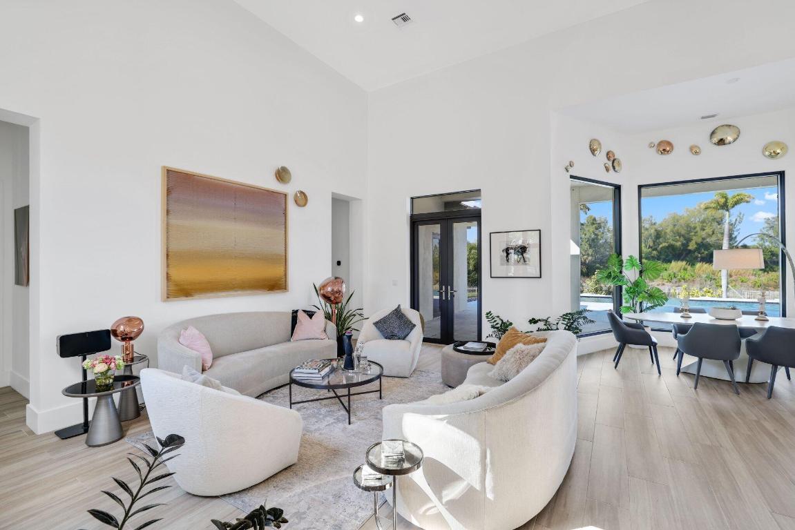 WHITE FENCES EQUESTRIAN ESTATES - Residential