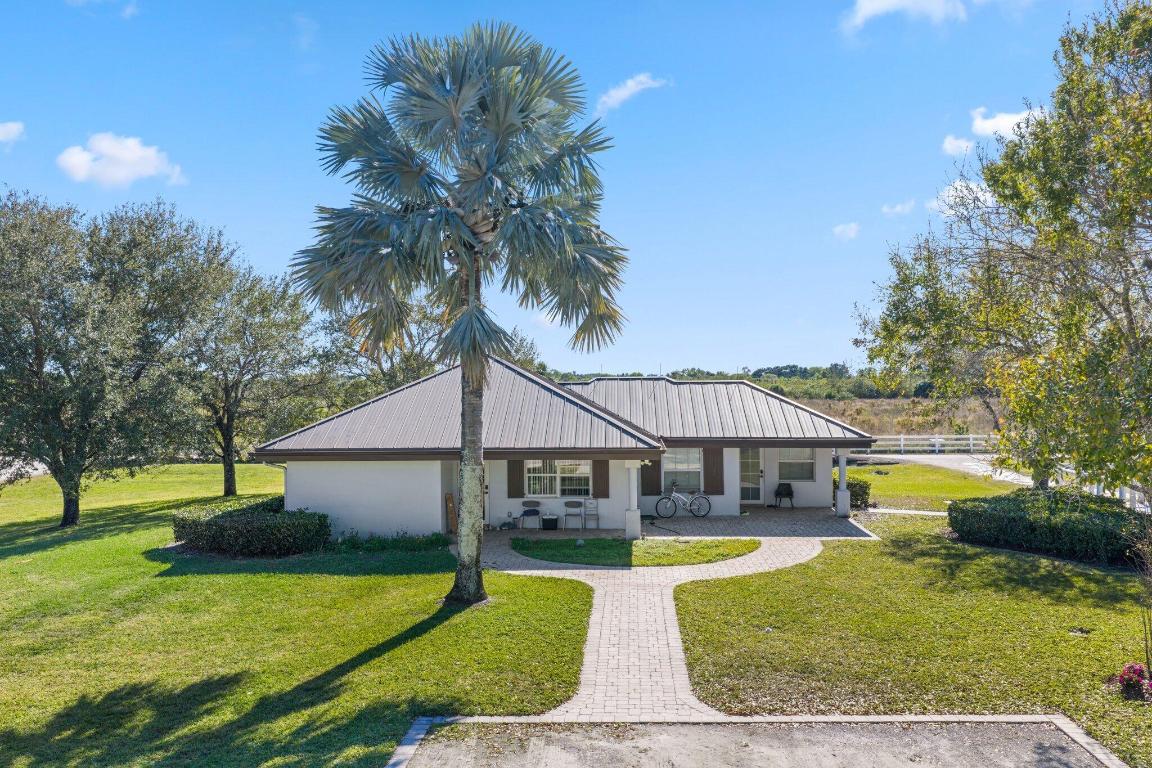 WHITE FENCES EQUESTRIAN ESTATES - Residential