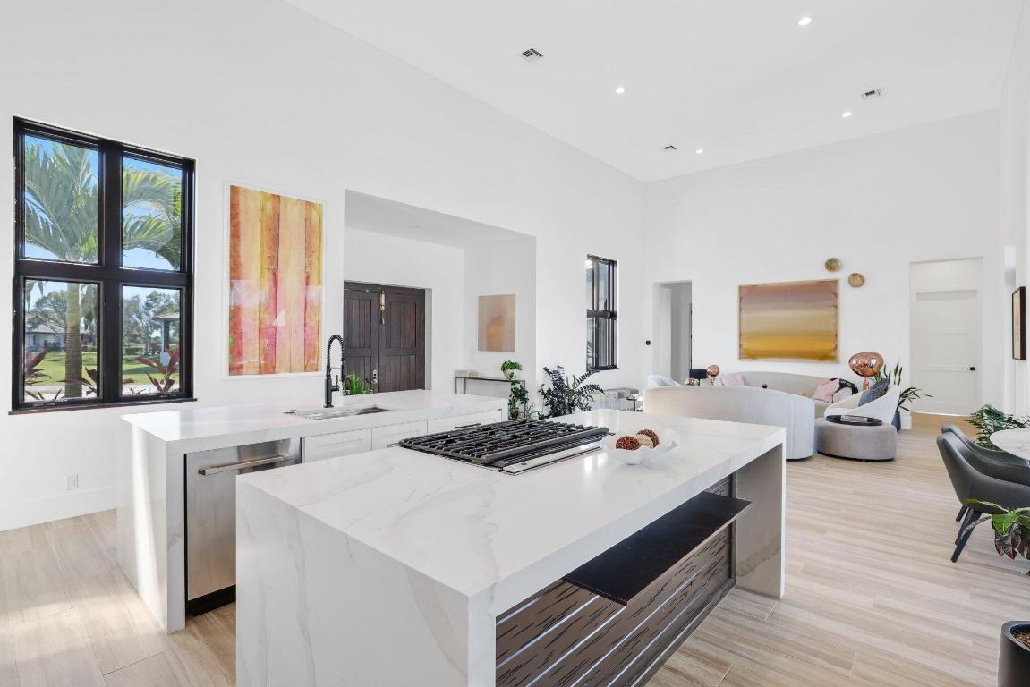 WHITE FENCES EQUESTRIAN ESTATES - Residential