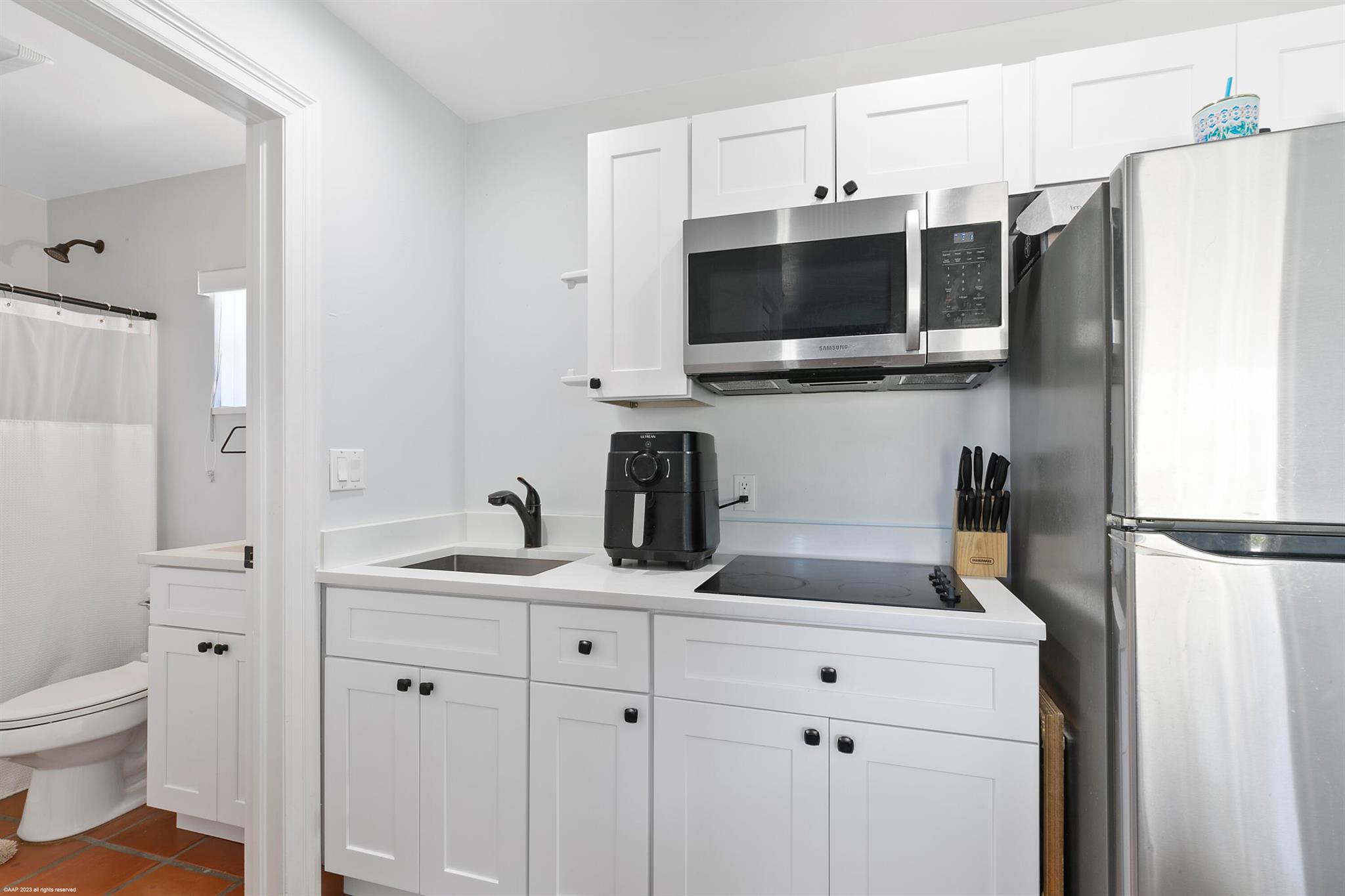 WHITE FENCES EQUESTRIAN E - Residential