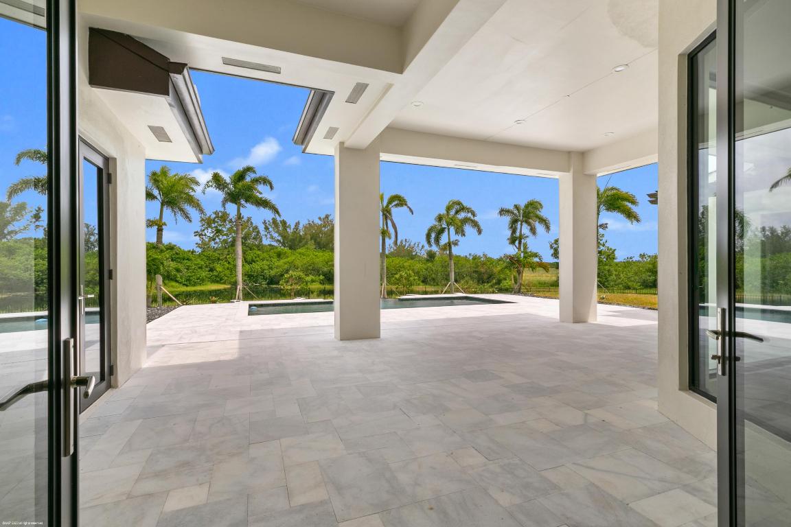 WHITE FENCES EQUESTRIAN ESTATES - Residential