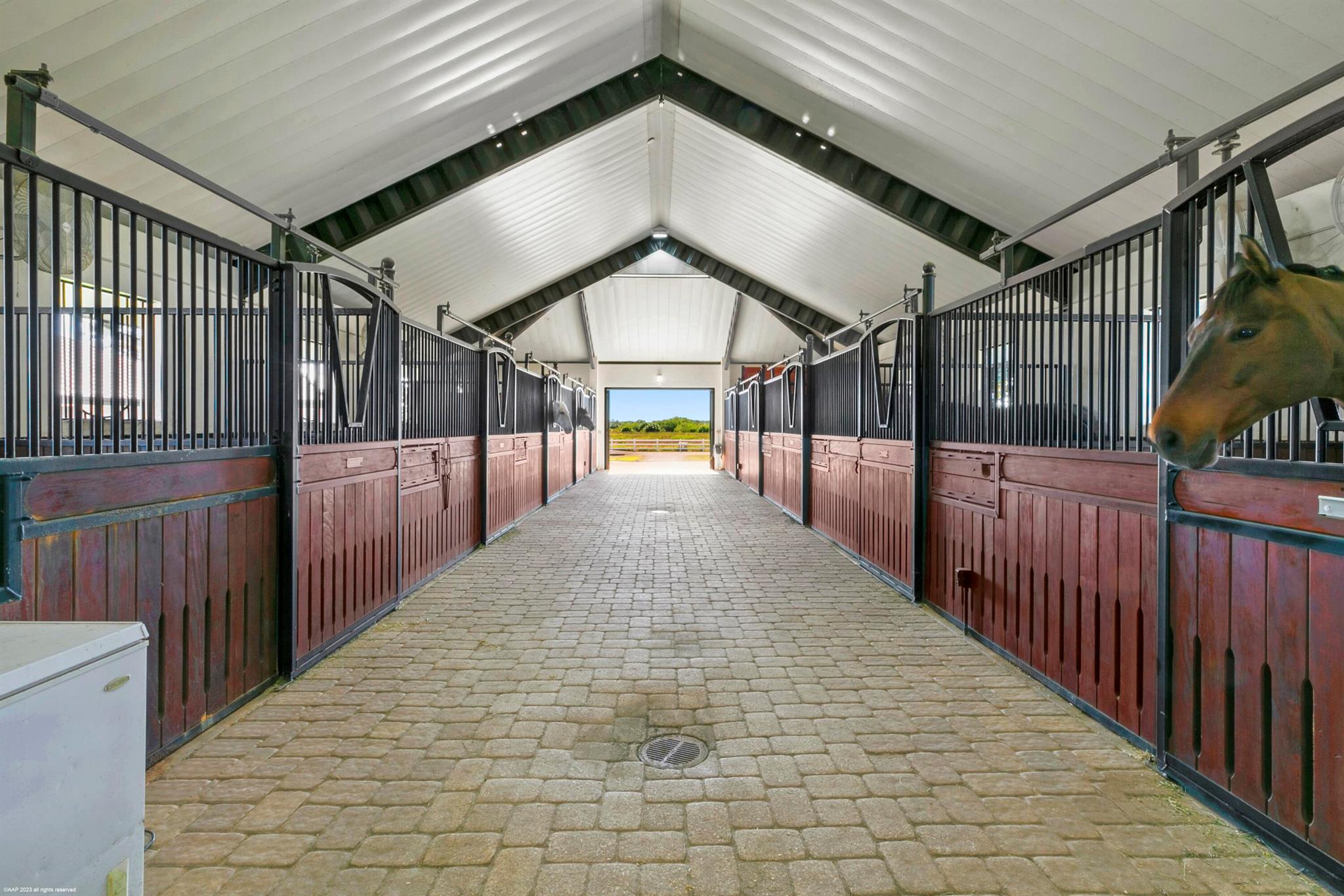 WHITE FENCES EQUESTRIAN E - Residential