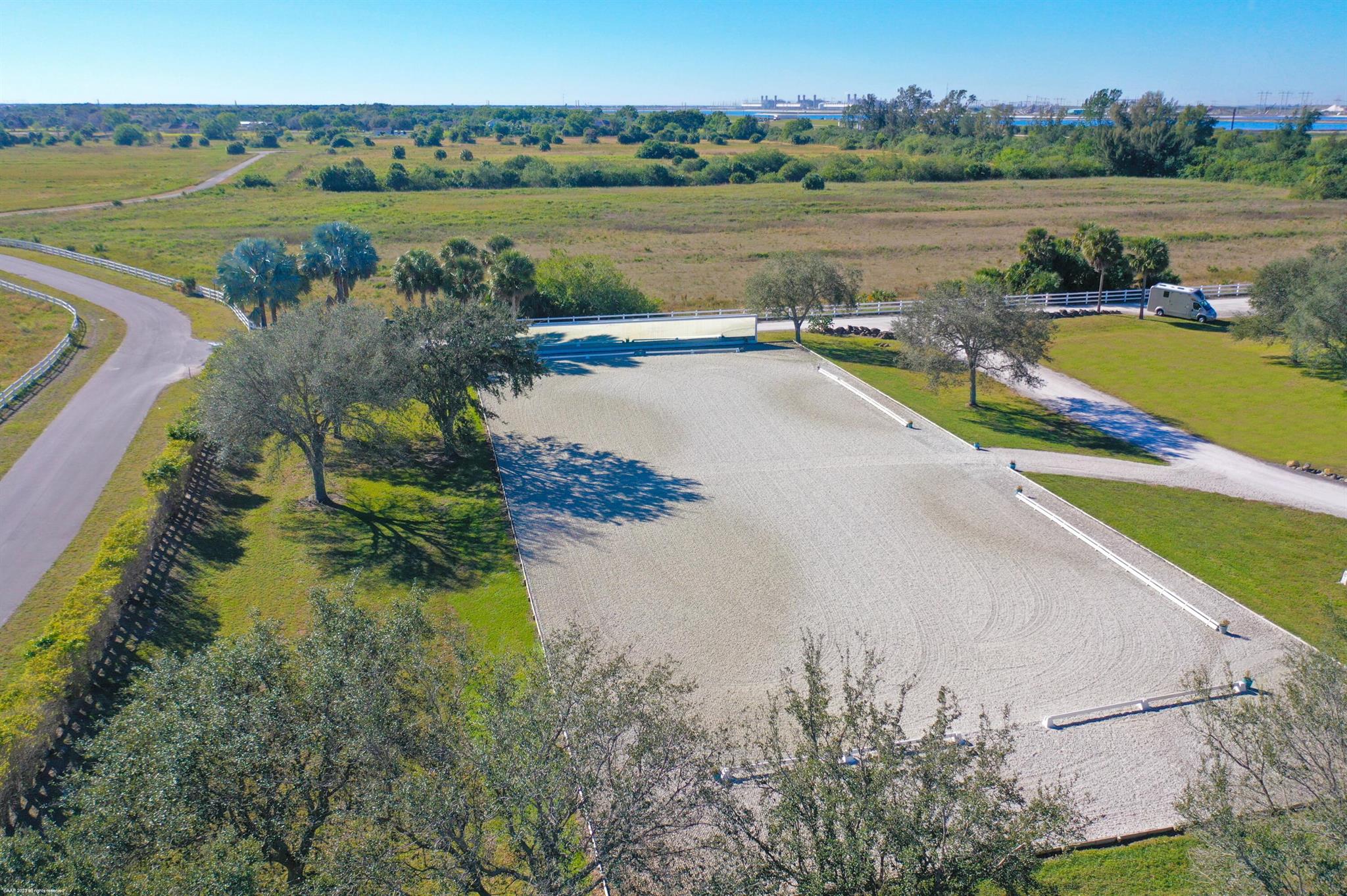 WHITE FENCES EQUESTRIAN E - Residential