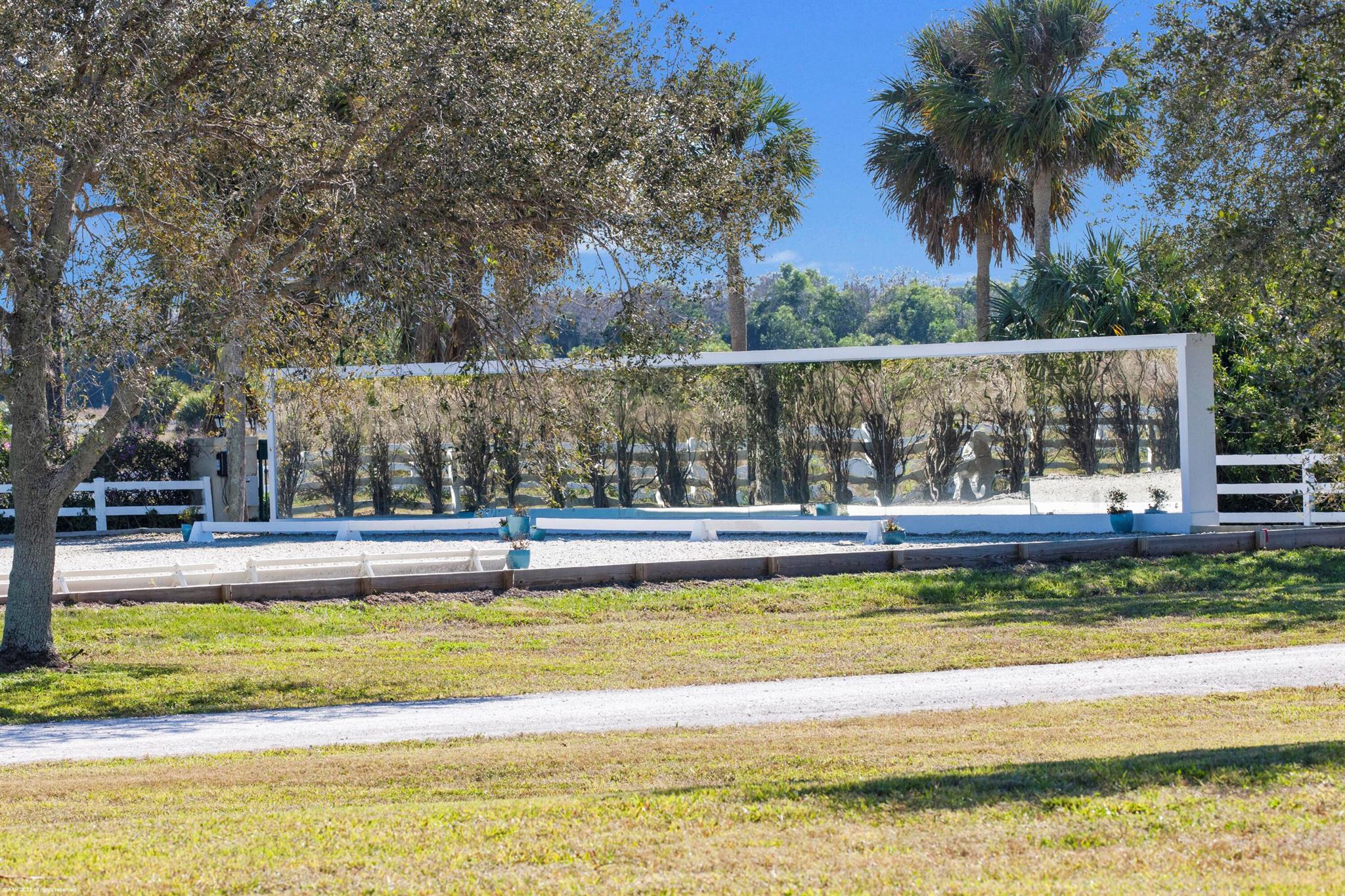 WHITE FENCES EQUESTRIAN E - Residential